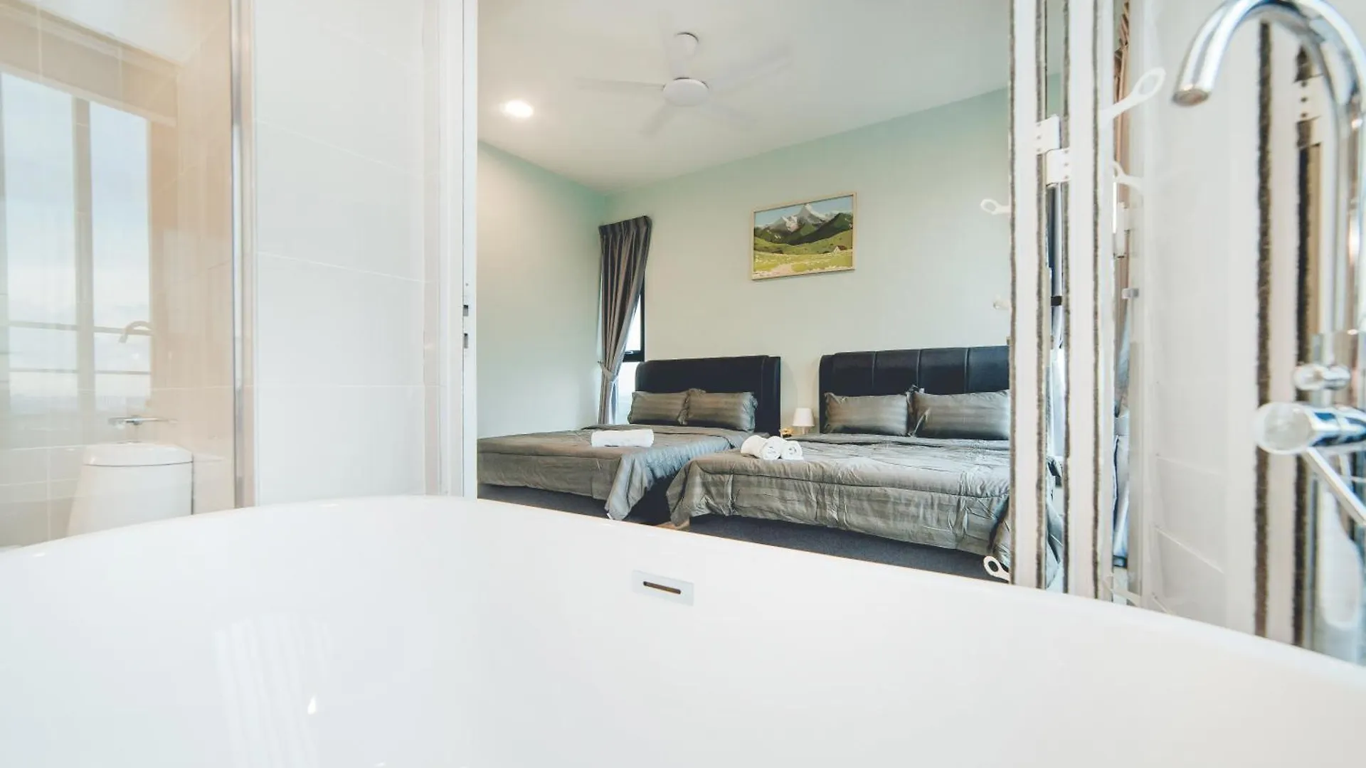 Mosaic Fresh Living 3Br Midvalley W Bthtub By Our Stay Johor Bahru 0*,  Malaysia