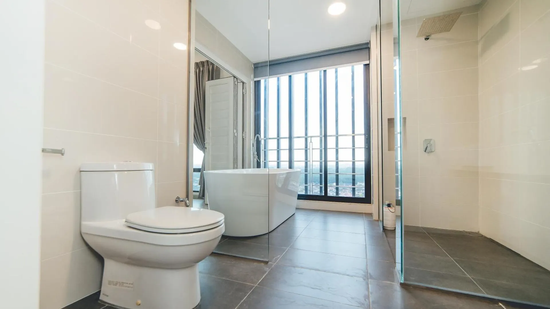 アパート Mosaic Fresh Living 3Br Midvalley W Bthtub By Our Stay ジョホールバル