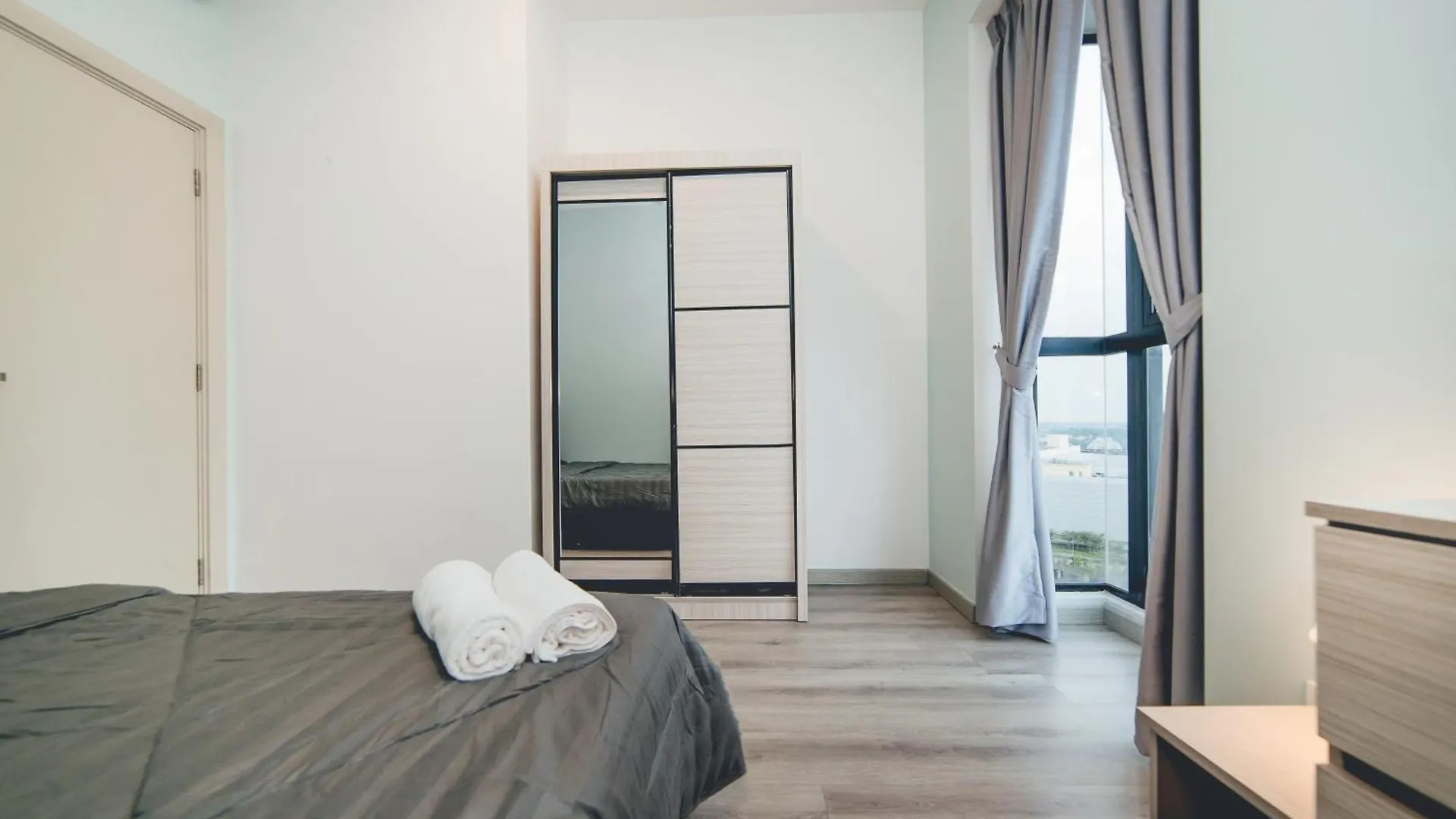 アパート Mosaic Fresh Living 3Br Midvalley W Bthtub By Our Stay ジョホールバル