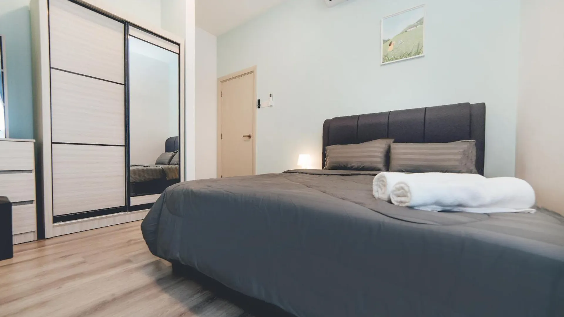 アパート Mosaic Fresh Living 3Br Midvalley W Bthtub By Our Stay ジョホールバル
